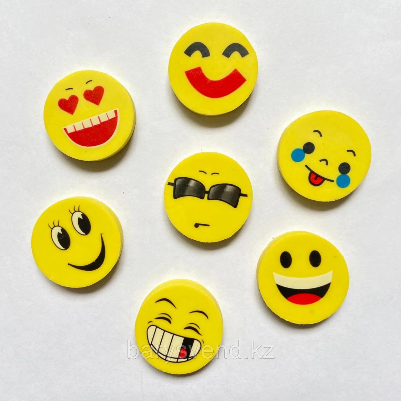 Игрушки в капсулах 34 мм "Микс 4" 100 шт/уп