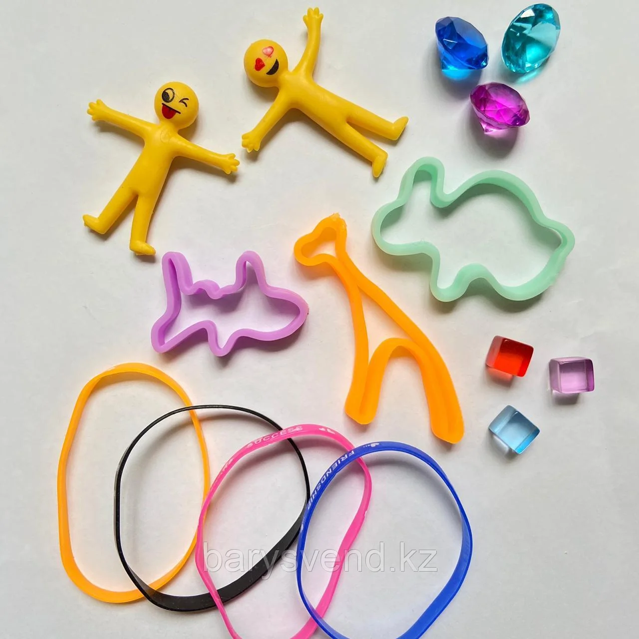 Игрушки в капсулах 34 мм "Микс 9" 100 шт/уп