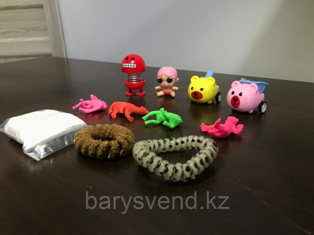 Игрушки в капсулах 45 мм "Микс Ассорти" (50 шт в уп)