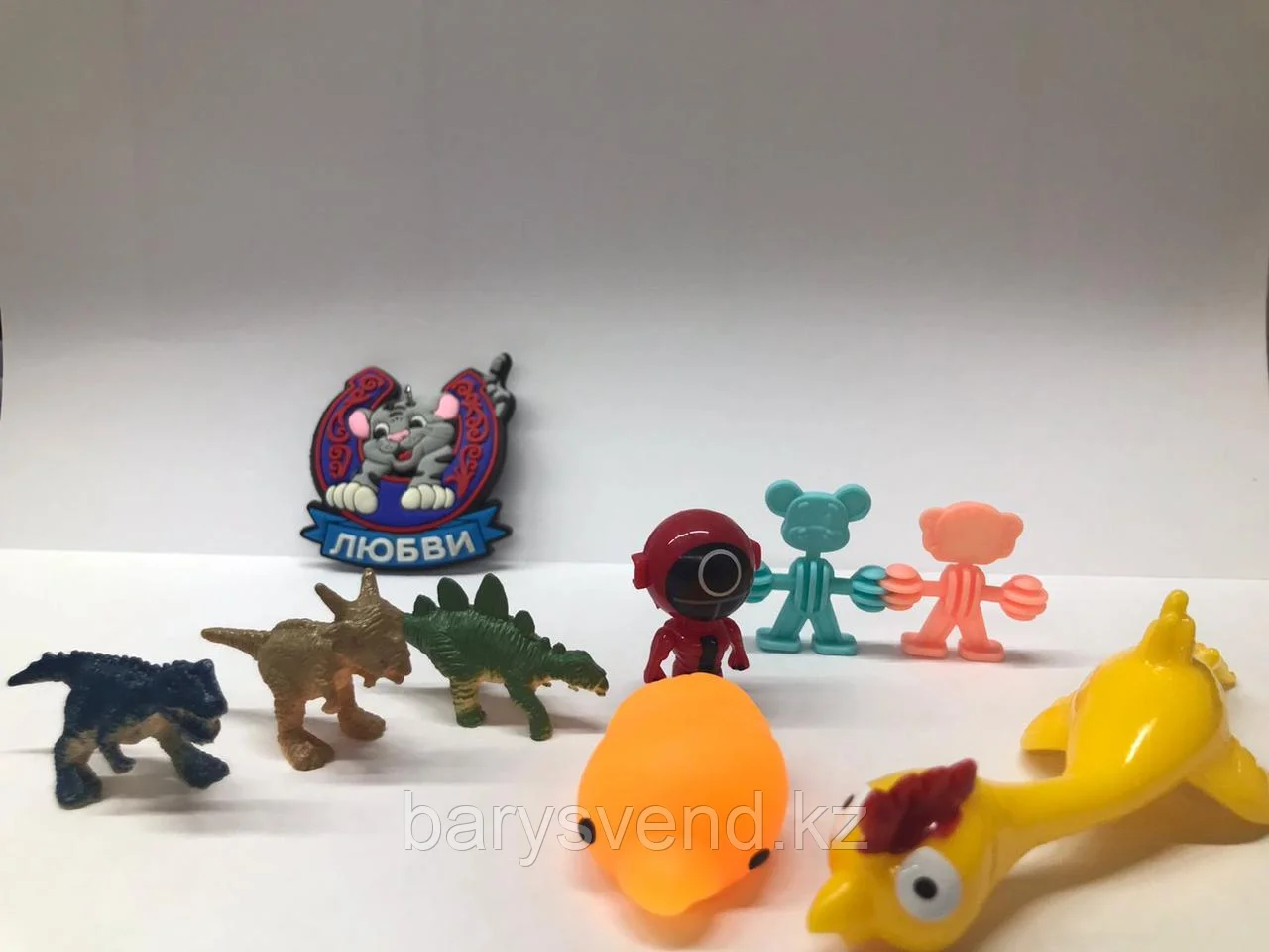 Игрушки в капсулах 45 мм "Ассорти Микс" 50 шт/уп